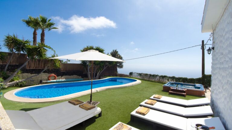 Holiday Apartments Tenerife: The Flexible Way to Enjoy Island Life